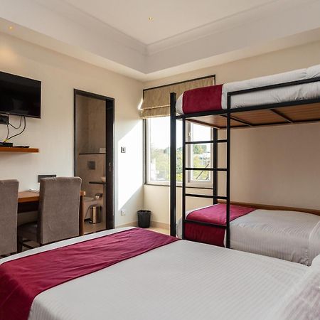 Raghunandan Palace - A Premier Boutique Stay, City Center & 500 Meters From City Railway Station Udaipur Kültér fotó