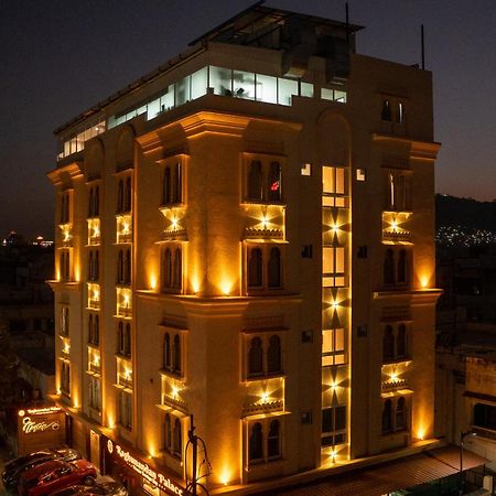 Raghunandan Palace - A Premier Boutique Stay, City Center & 500 Meters From City Railway Station Udaipur Kültér fotó