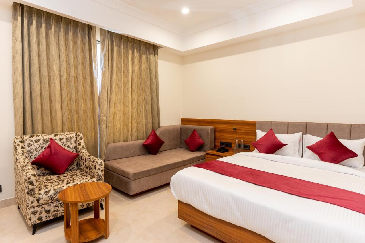 Raghunandan Palace - A Premier Boutique Stay, City Center & 500 Meters From City Railway Station Udaipur Kültér fotó